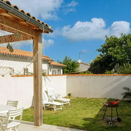 Maison Recente, A Proximite Du Port De Villa