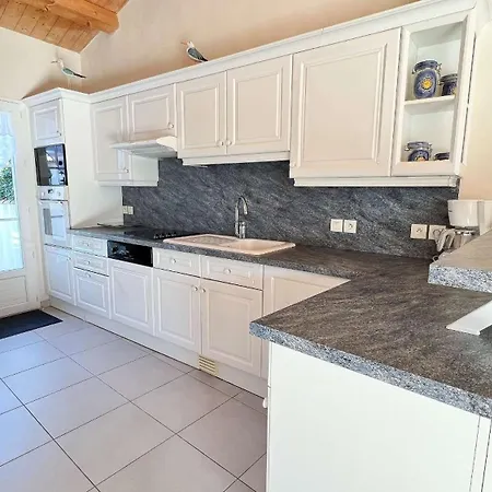 Maison Recente, A Proximite Du Port De Villa La Flotte