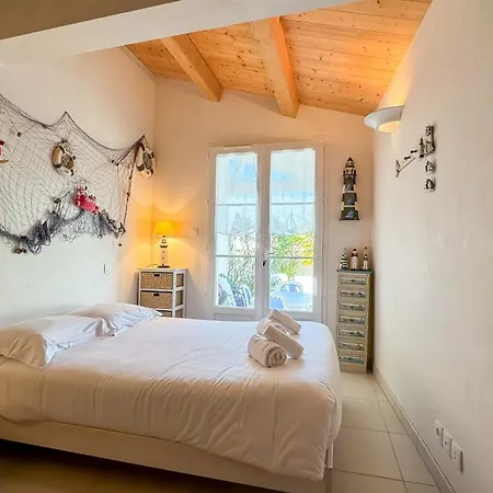 Maison Recente, A Proximite Du Port De La Flotte